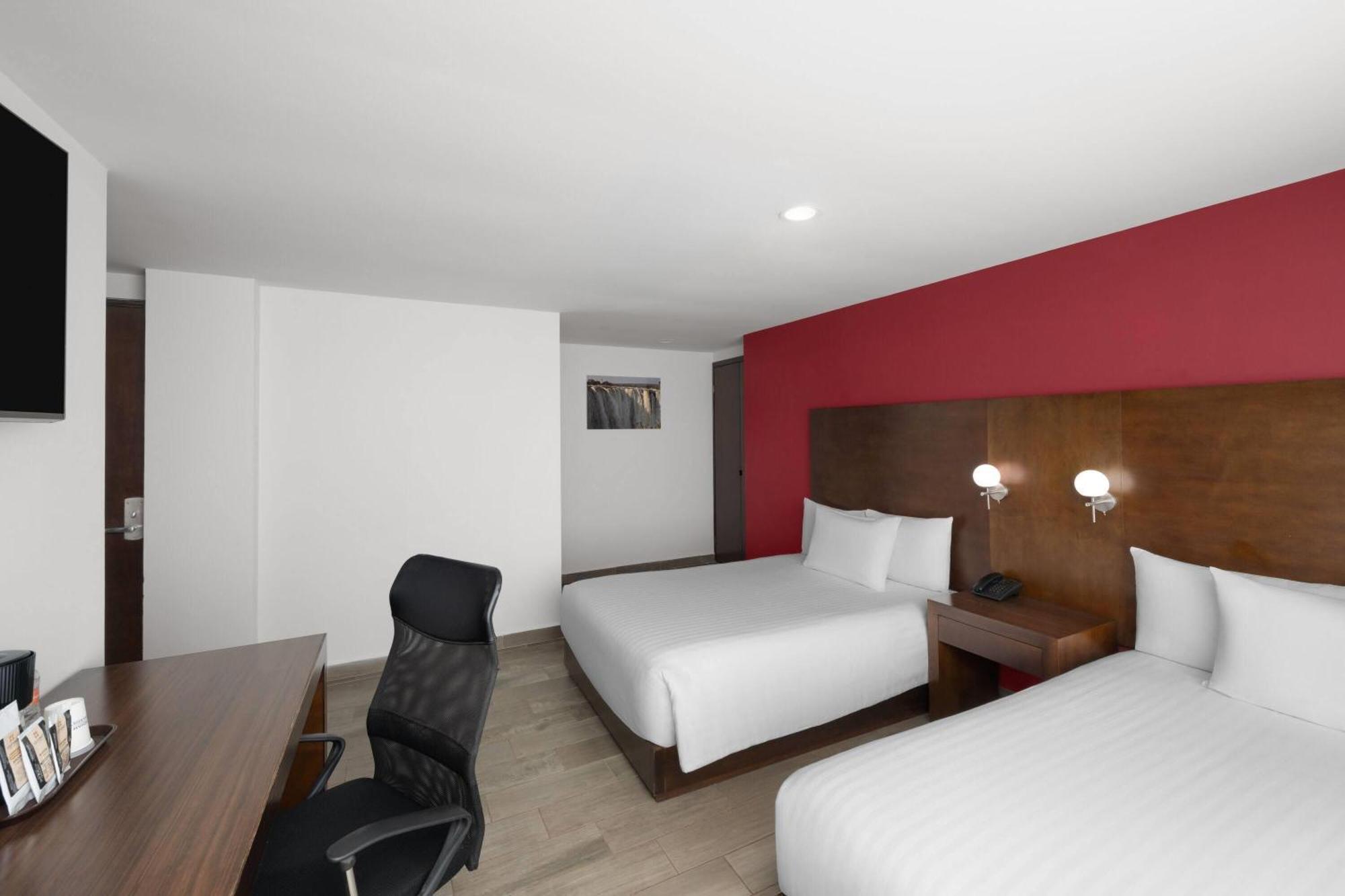 Ramada By Wyndham Centro Hotel