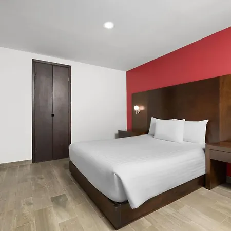 Ramada By Wyndham Tampico Centro Hotel Exterior photo