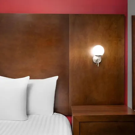 Ramada By Wyndham Tampico Centro Hotel Exterior photo