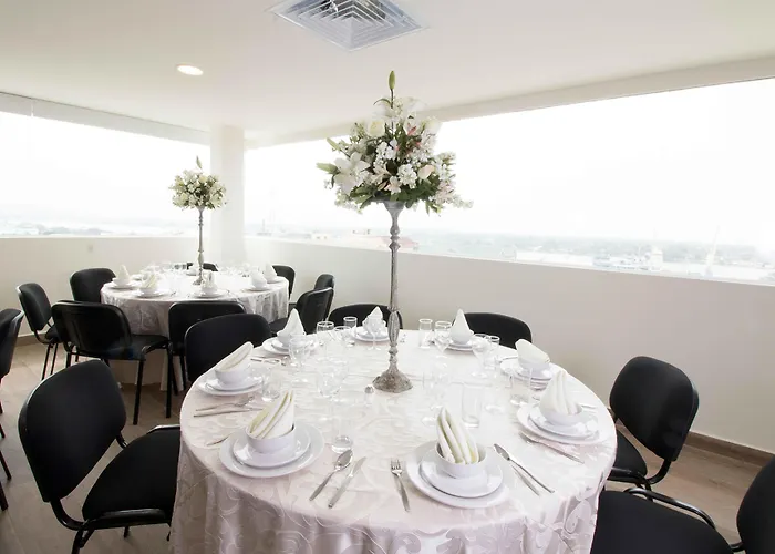 Ramada By Wyndham Tampico Centro