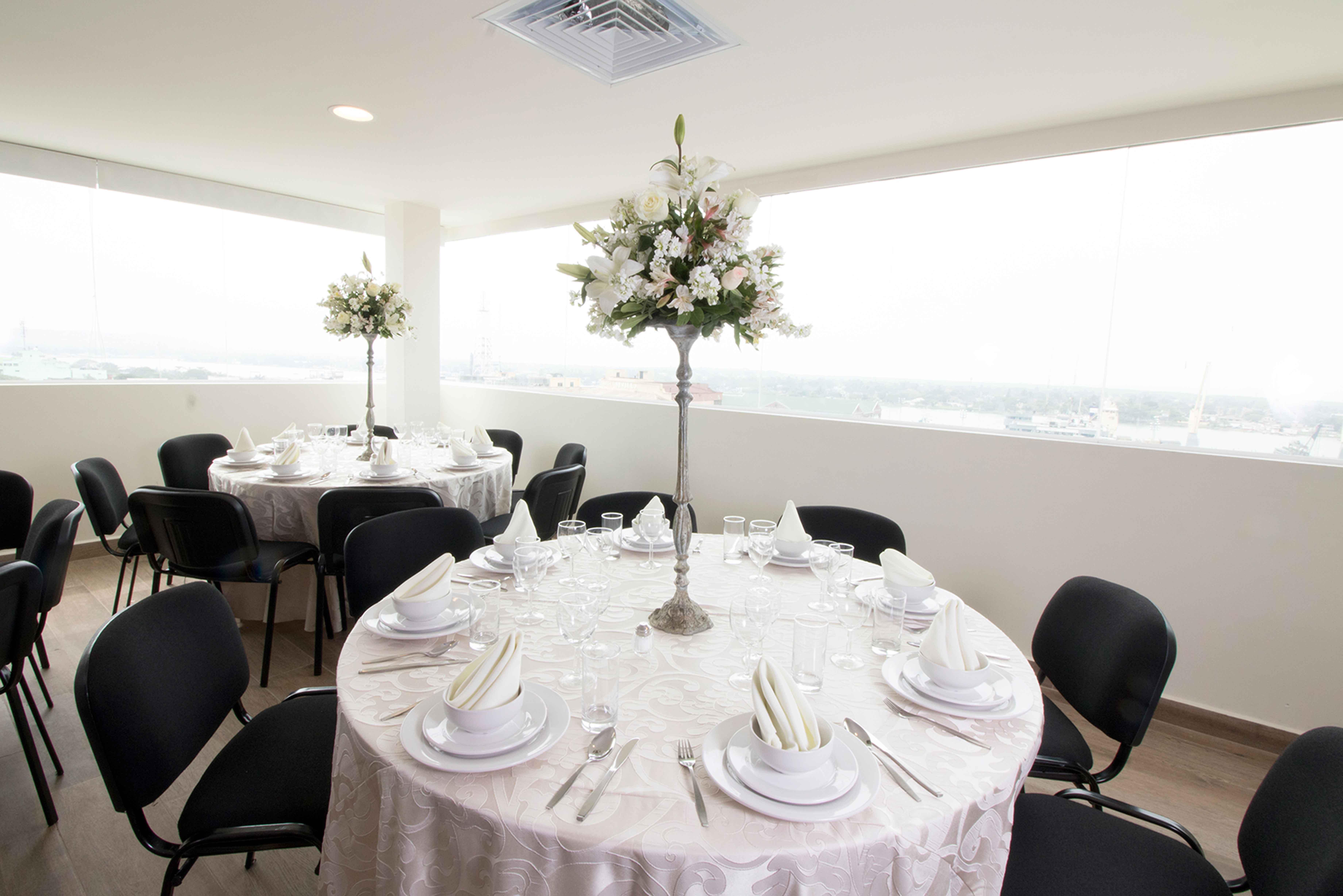 Hotel Ramada By Wyndham Centro 4*