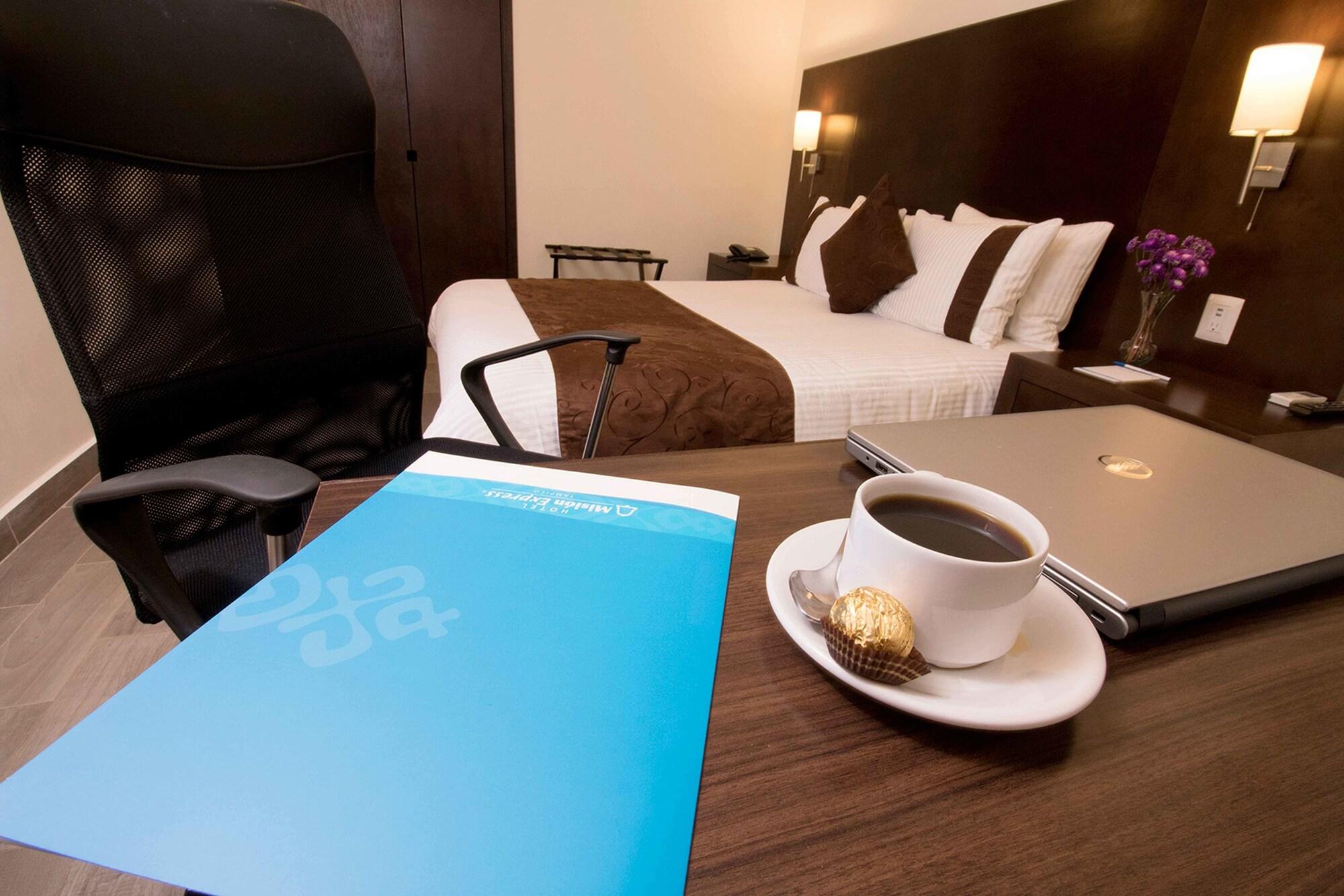 Ramada By Wyndham Centro