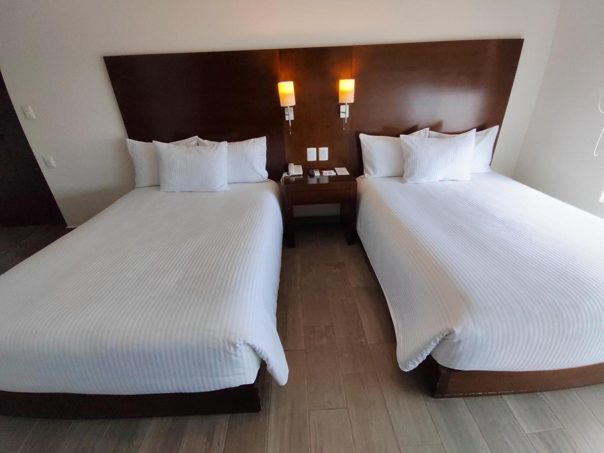 Hotel Ramada By Wyndham Tampico Centro 4*