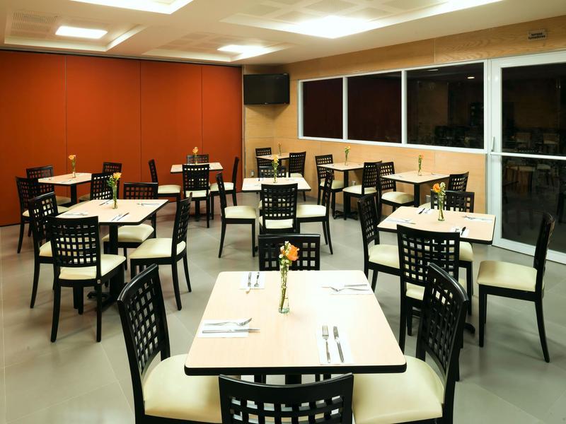 Ramada By Wyndham Centro 4*